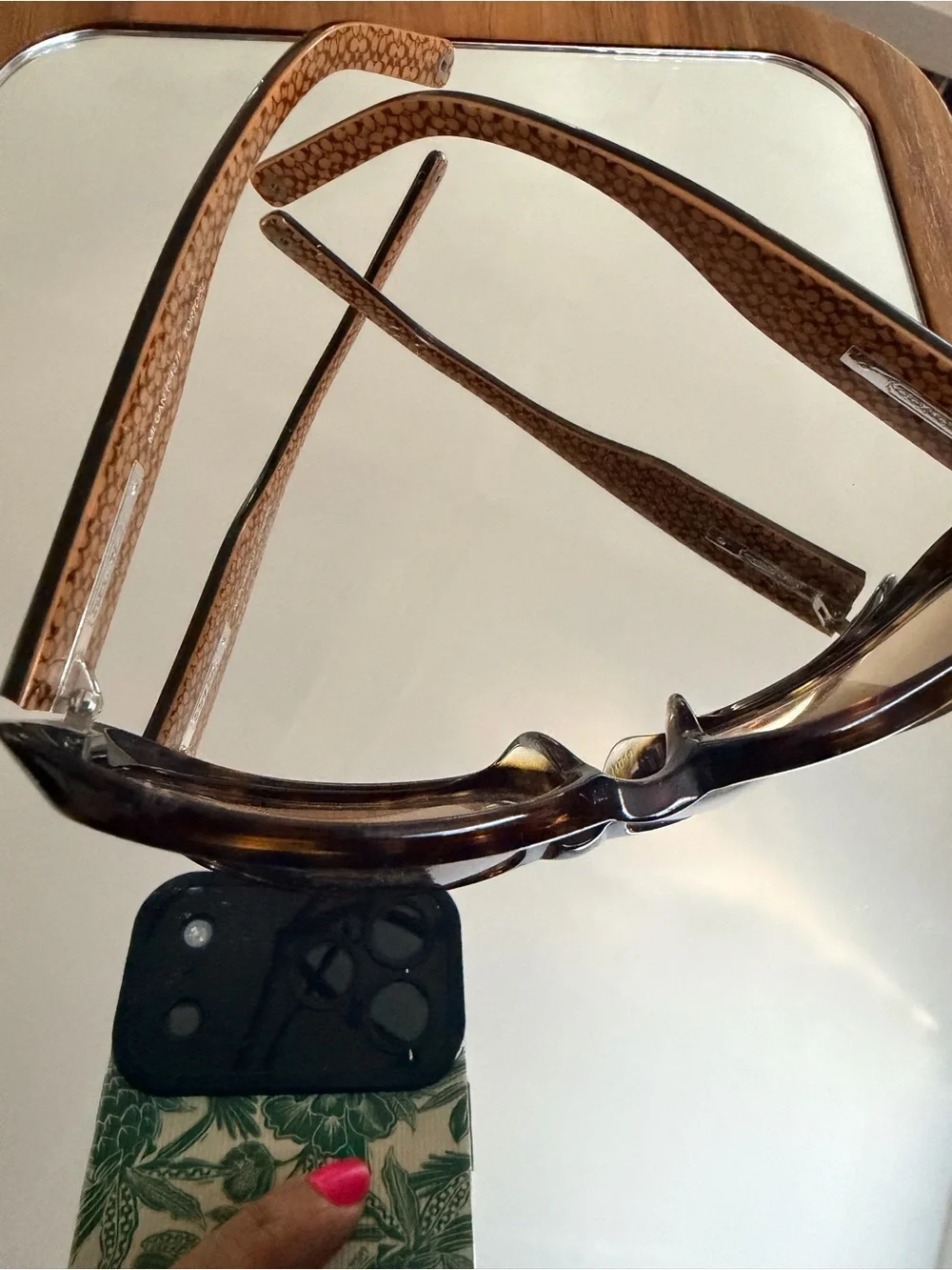 Coach Brown Tortoiseshell Sunglasses with Brown Gradient Lenses - Picture 14 of 14
